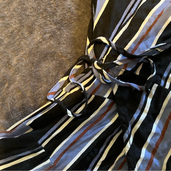 Tie front dress - Picture 3 of 5